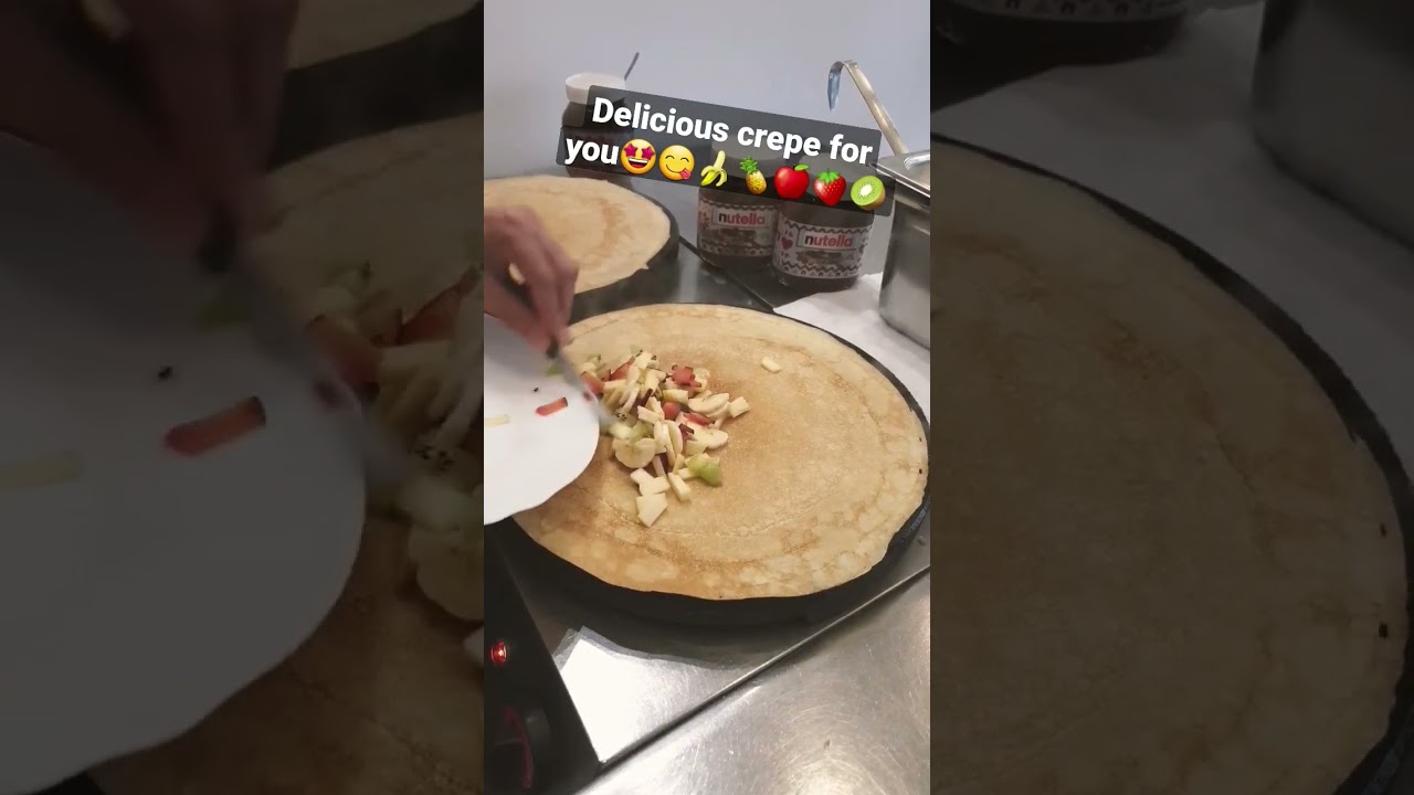 Fruit crepe 
