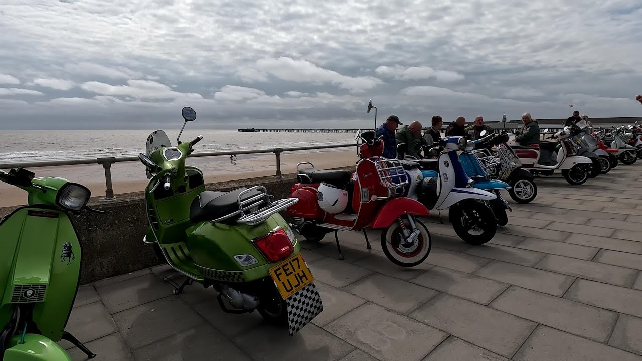 Walton Walk - 2025-04-20 - Mods & Rockers event @ Revved Up [4K] - YouTube