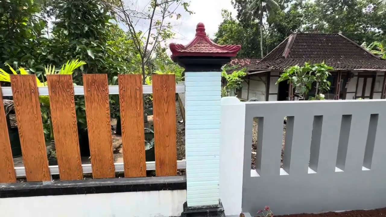 Rumah dengan tanah pekarangan luas dan banyak fasilitas