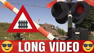 DUTCH RAILROAD CROSSING -😎 LONG VIDEO 😎 - Susteren   Stationsstraat