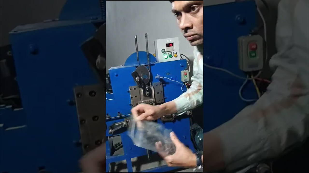 Indian customer checking the cord strap buckle 16 mm for testing