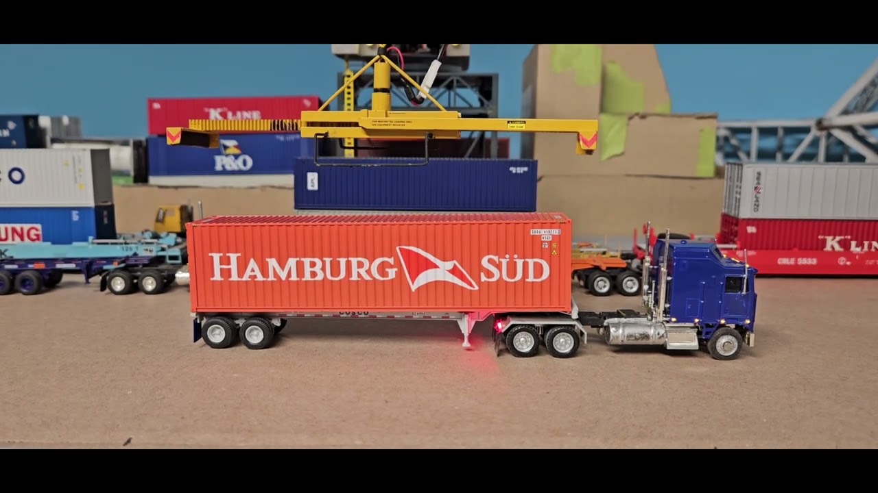 Micro 1/87 scale RC Trucks. RC Crane Spreader.