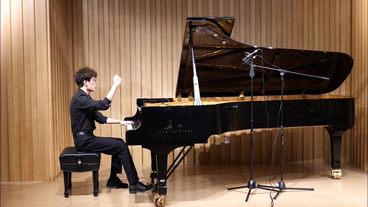 jiaweiWang's Portfolio, 4 Pieces for piano-III. MélodieIV. Gavotte- Sergei Vassilievitch Rachmaninof