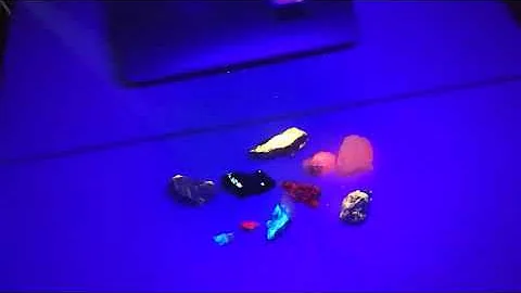 Geological Fluorescent Minerals Glow Table SW Shortwave Ultraviolet Desk UV Lamp