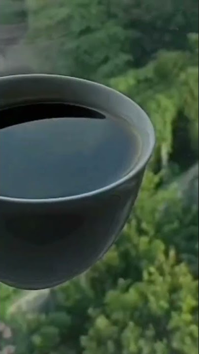 Menikmati kopi pahit
