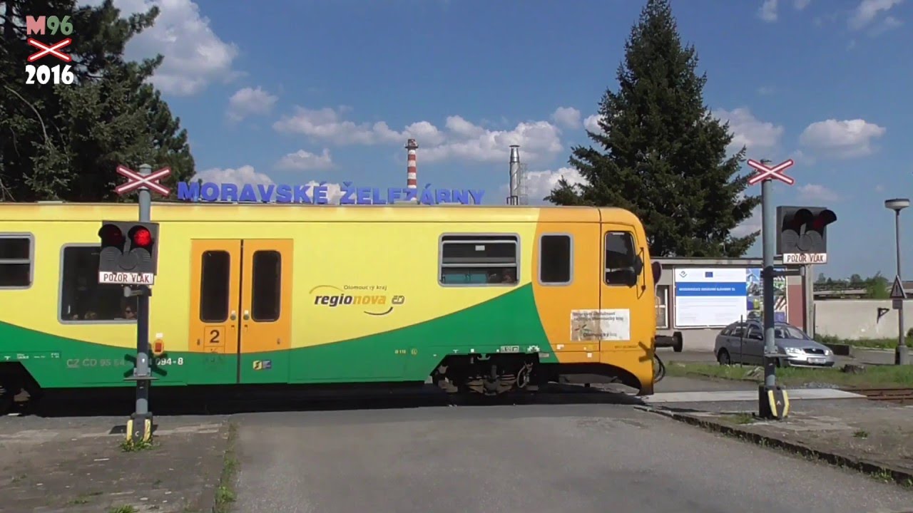 Železniční přejezd Olomouc-Řepčín [P7617] - 6.5.2016 / Czech railroad crossing