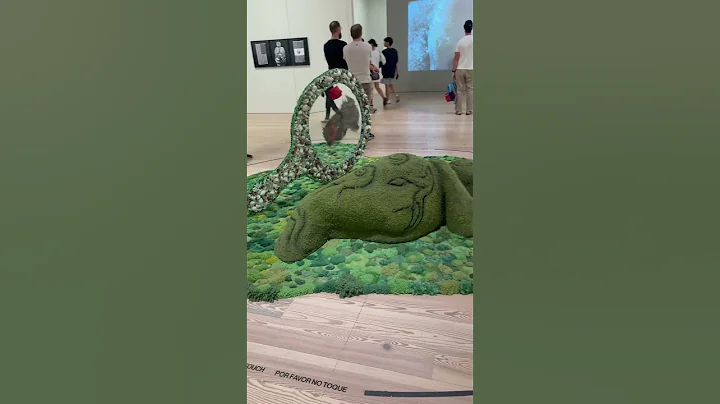 Self date in the city! #labubu #popmart #nyc #museum #skullpanda #city #nycvlog