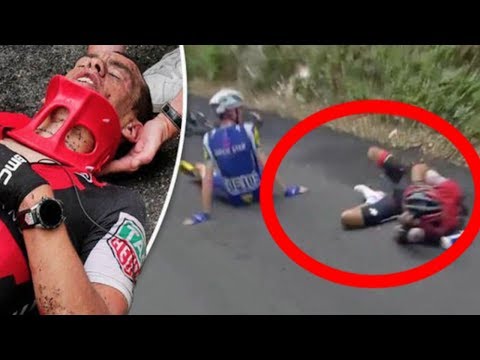 Video: Geraint Thomas terjatuh dari Tour de France 2017 dengan patah tulang selangka