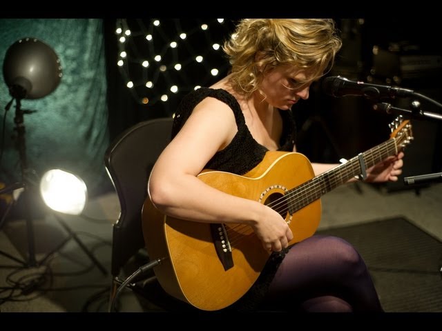 Obejrzyj Ólöf Arnalds - Sudden Elevation (Live on KEXP) w YouTube Obejrzyj Ólöf Arnalds - Sudden Elevation (Live on KEXP) w YouTube