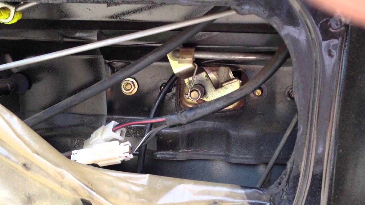 Mitsubishi Tailgate Handle Repair Youtube - YouTube mitsubishi diamante fuse box diagram 