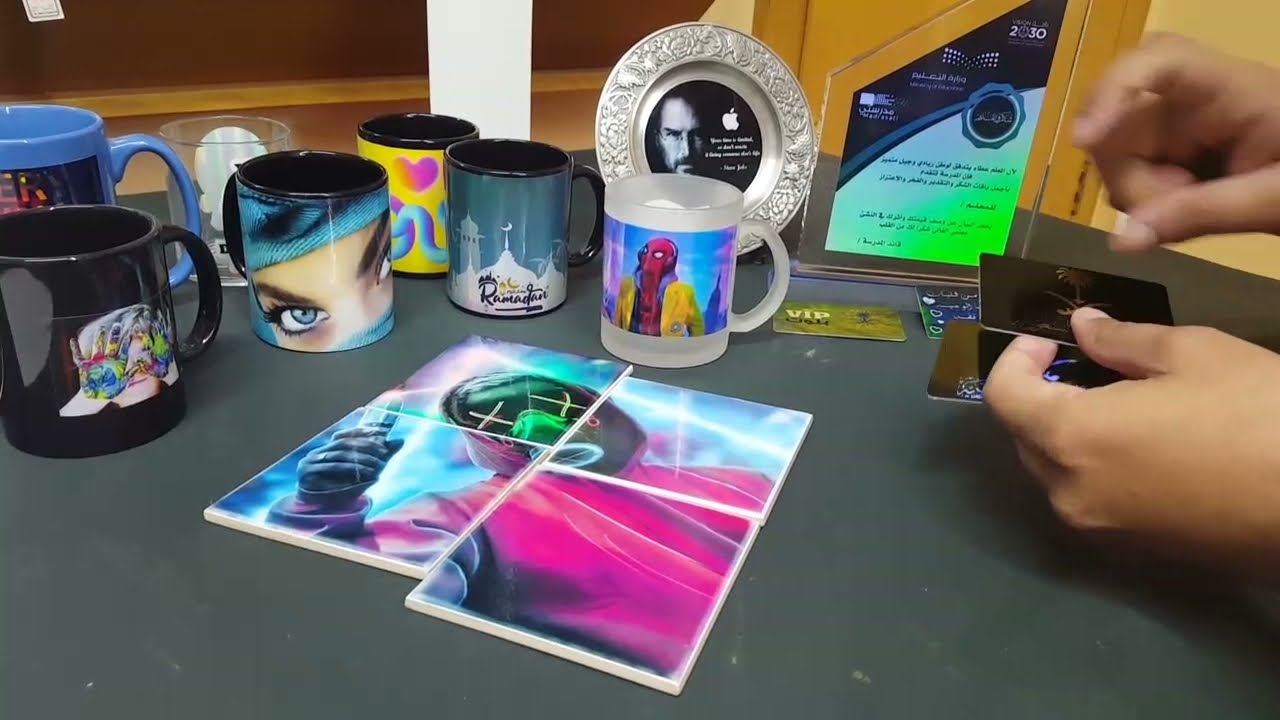 الطباعة على فينيل الأسطح والإستيكرات بطابعات السبليمشن على جميع الخامات