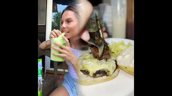 When The Mailman EATS Your Package #skit #comedy #fyp