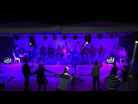 المحي ر على طول مجموعة المحير للفنون الشعبية