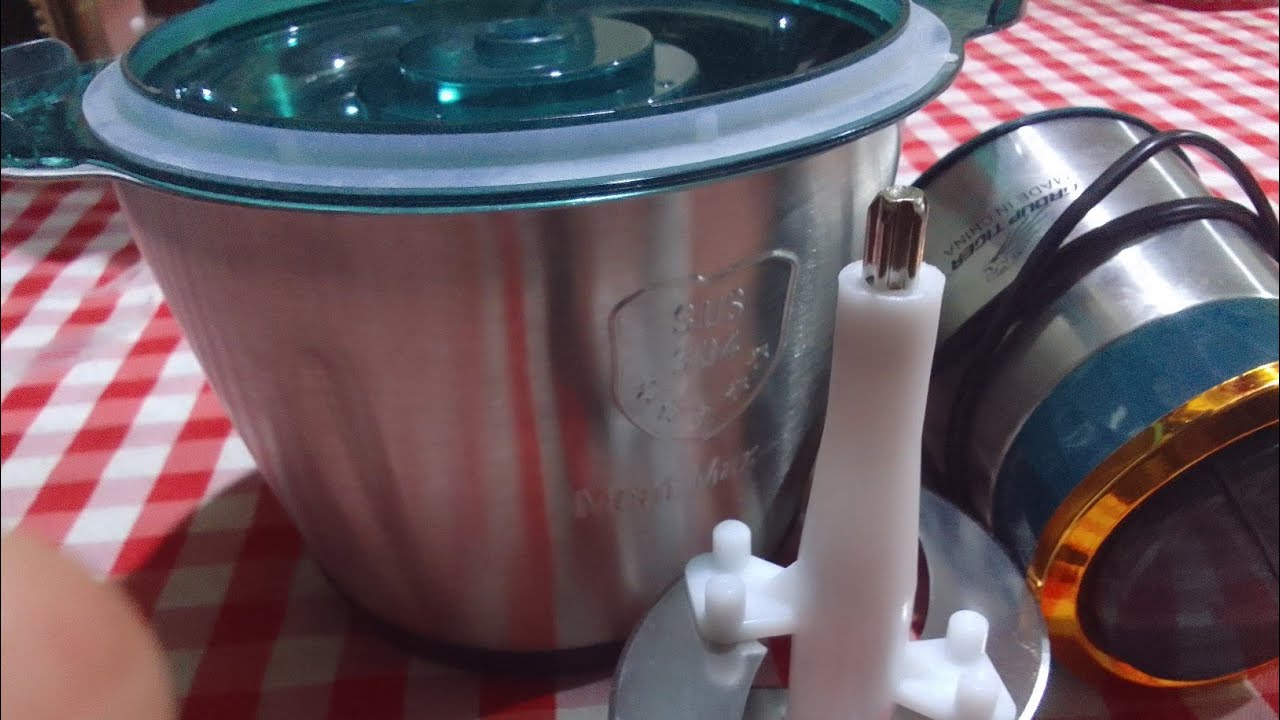 قبل ماتشترى كبة لازم تشوفى الفيديو دة  عصر وفرم طحن متانة  ايدك اليمين فى المطبخ من الاخر كبة جبارة💥