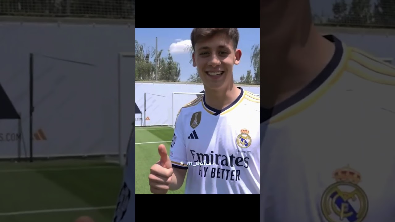 Bro changed the pose😂😅 