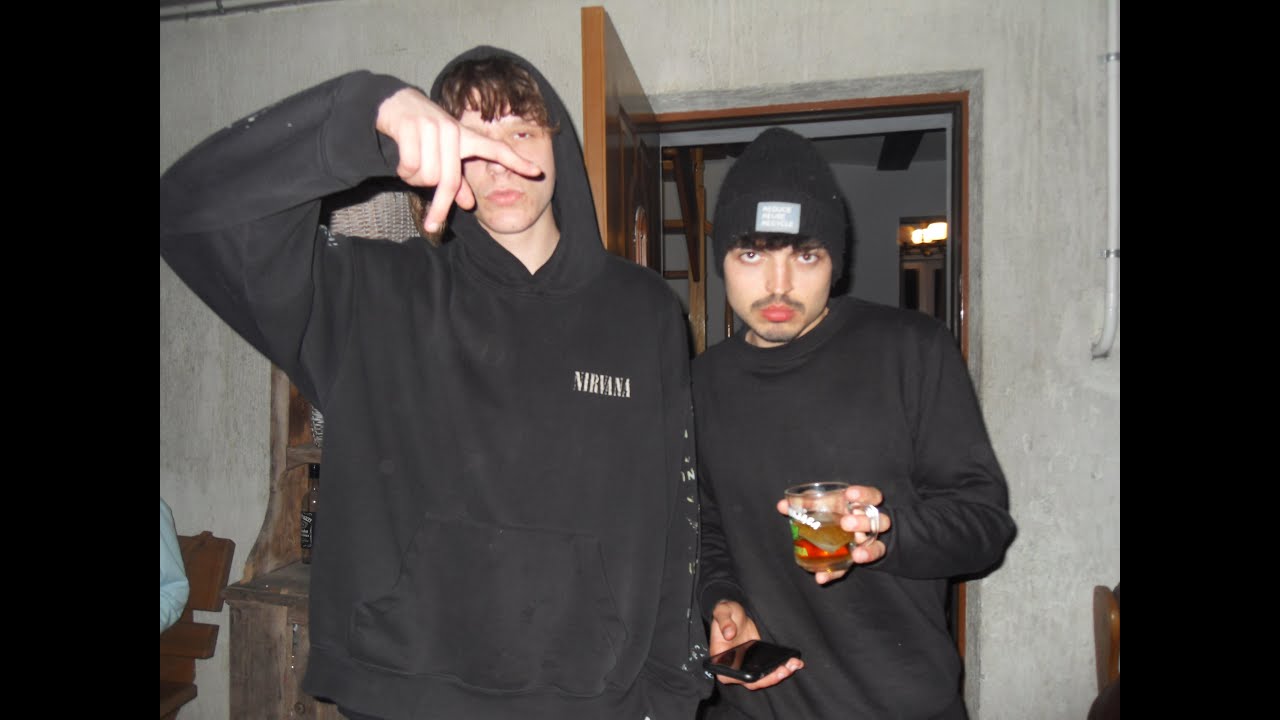 Watch MIKSØN & Fortun - Jaram se bata (prod. pieruun) on YouTube Watch MIKSØN & Fortun - Jaram se bata (prod. pieruun) on YouTube