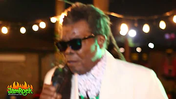 Eric Donaldson performs "Cherry Oh Baby" live in Accra, Ghana at JamRock