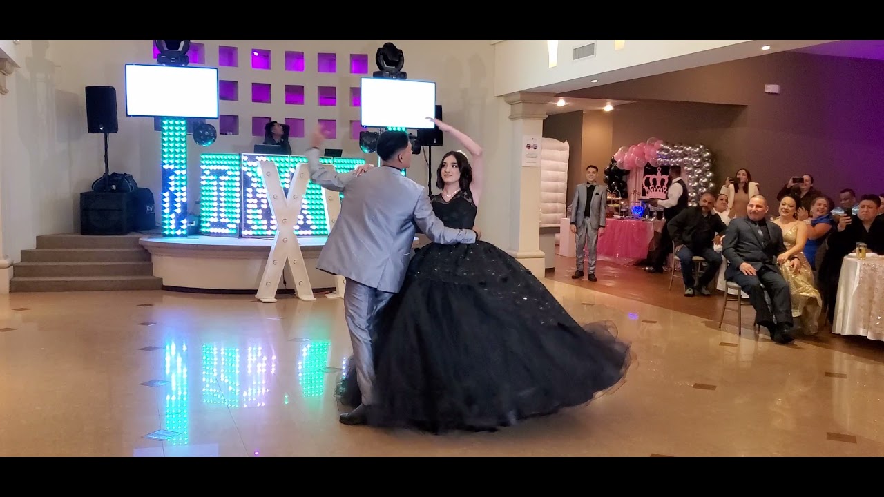 TE IMAGINABAS UNA QUINCEAÑERA CON VESTIDO NEGRO?🖤NO VD HERMOSO VALS /🎻ARCANO BLACKSPACE TAYLOR - YouTube