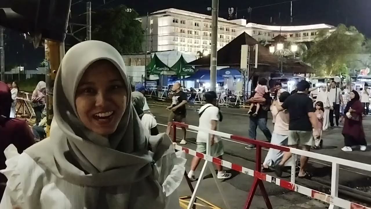 The Only One in Indonesia: When a Railway Gate Becomes a Tourist Attraction in Malioboro