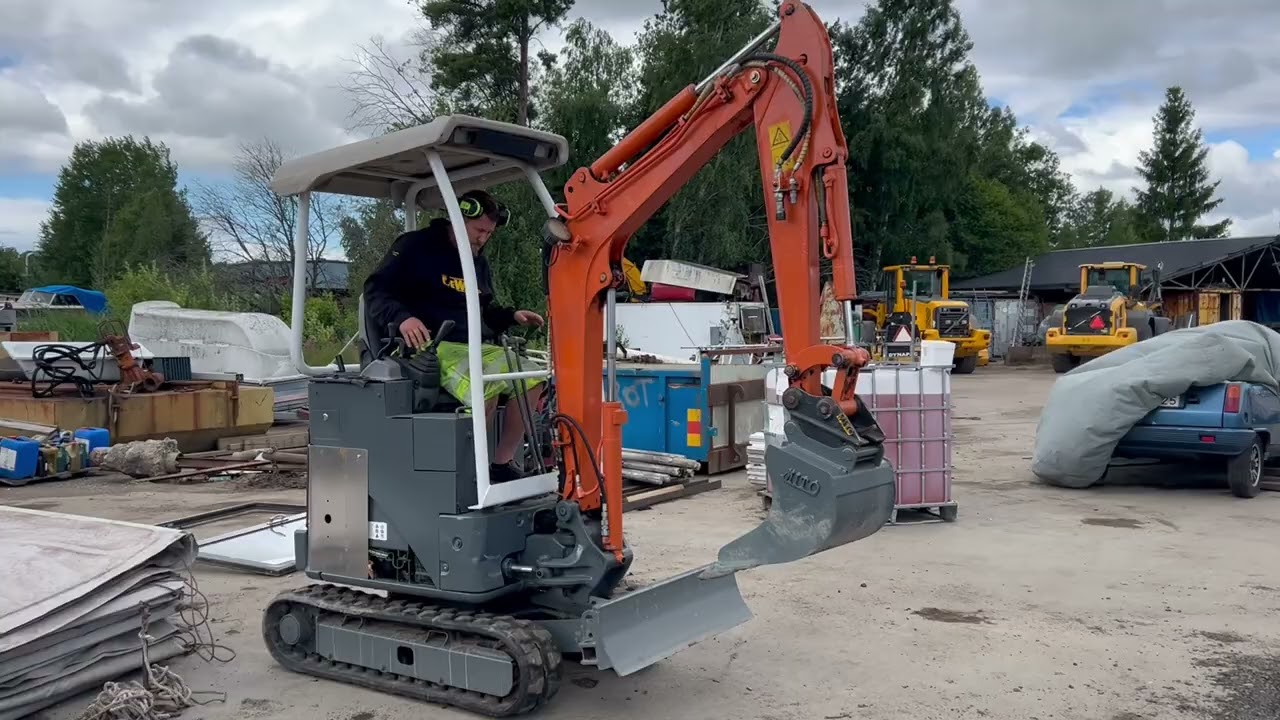 Minigrävare Hitachi ZX17-2