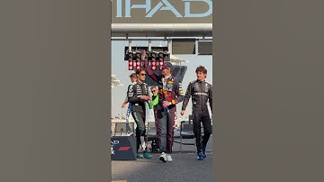 One last grid photo for 2025 🫶 #F1 #RedBullRacing