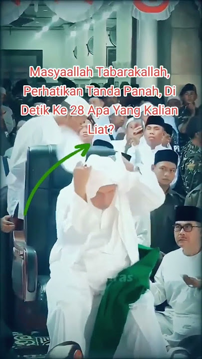 Abah Guru Sekumpul hadir lagi, kali ini dalam acara rutinan Kanzus Sholawat (Habib Lutfi bin Yahya)