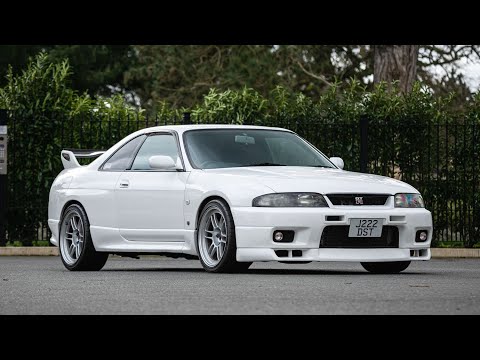 Nissan Skyline GT-R (R33) R-tuneホワイト 1998 Nissan R33 Skyline GTR | Driver Motorsports