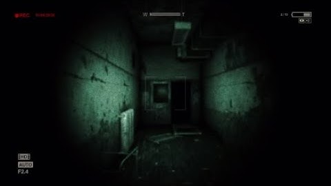 Outlast walkthrough part 8 finding access to the third floor
