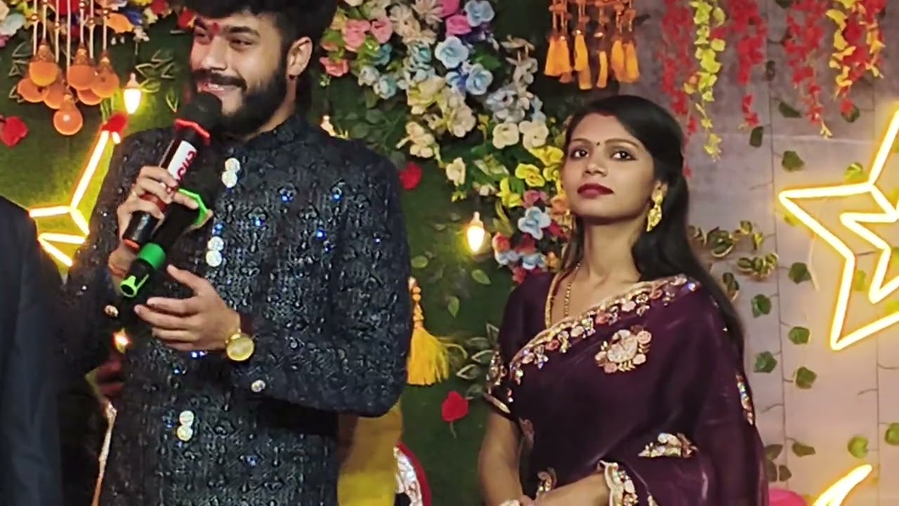 Gaurav thakur singing A song with wife