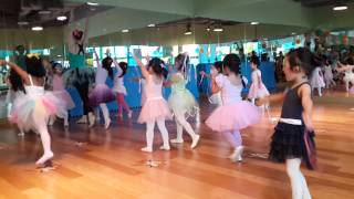 Frozen let it go song in rockstar gym ballet class