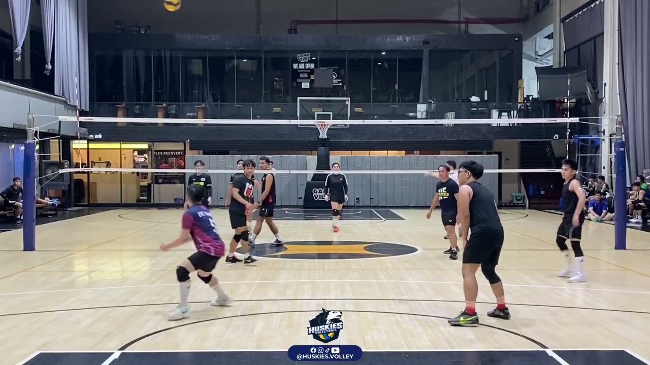 November 1, 2025 - Game 6 | Huskies Volleyball