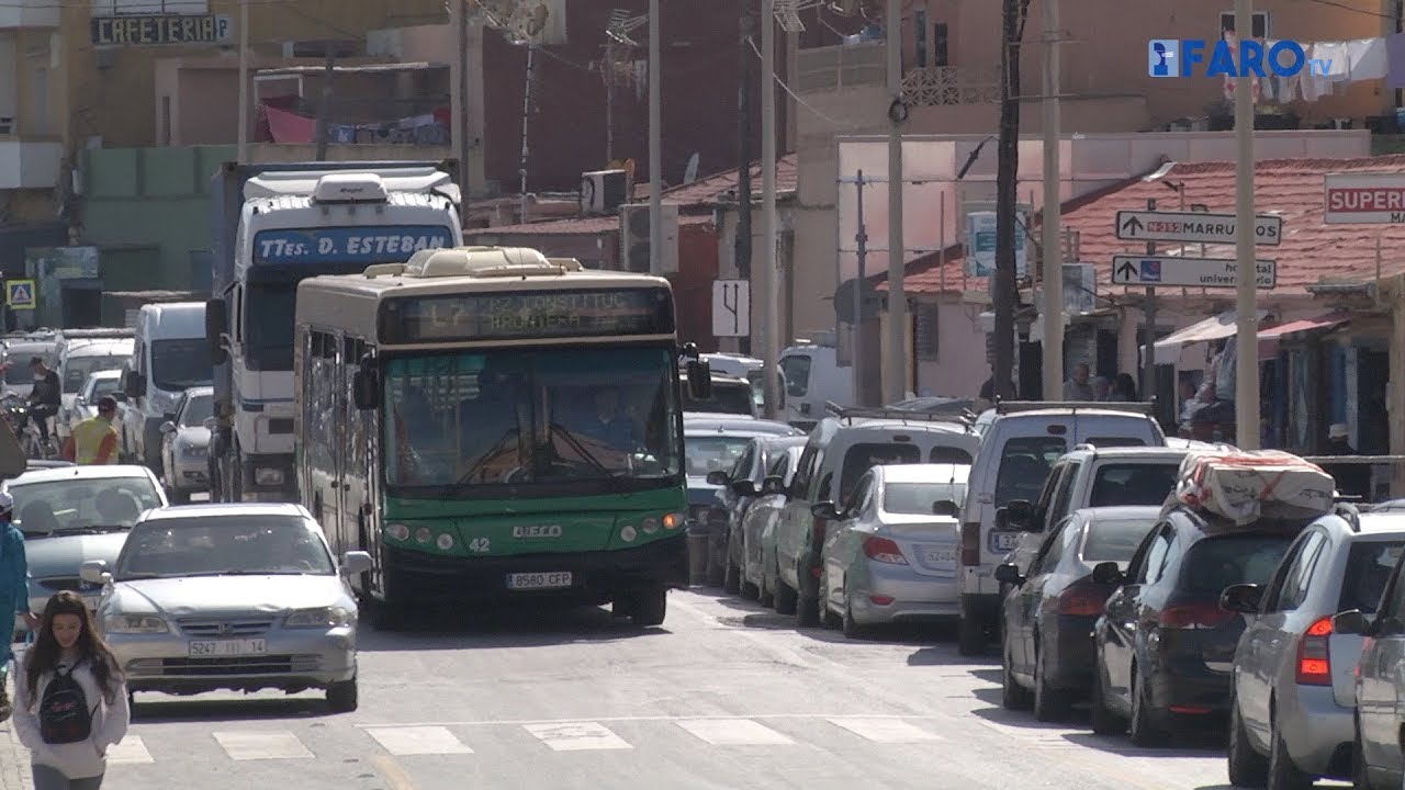Las habituales colas de coches en la frontera de Ceuta con Marruecos