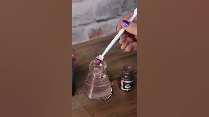 Color changing potion bottle diy