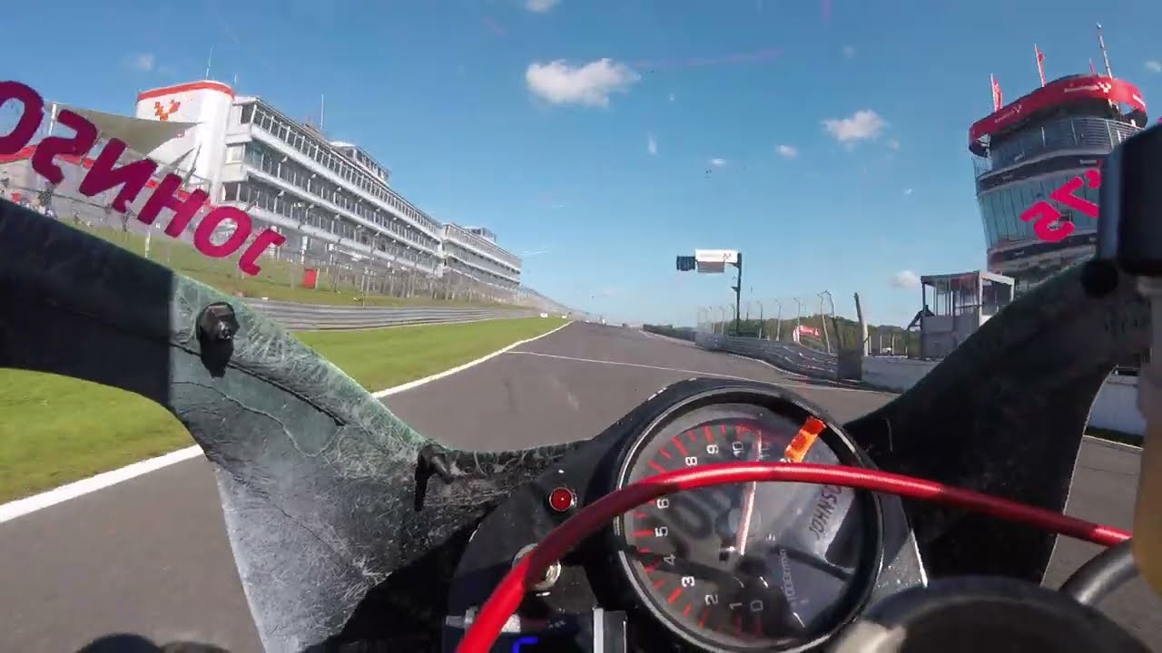 Bemsee Yamaha past masters October 2022 Brands Hatch indy race 4