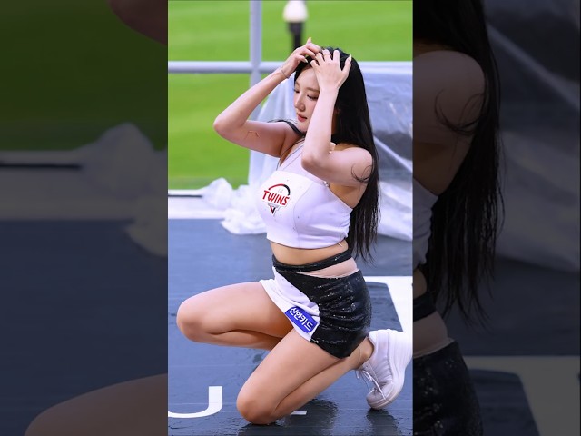 ☔️비오는 날 "짧은치마"로 리즈 갱신????AOA 1????서여진 Seo Yeojin 치어리더 직캠 fancam