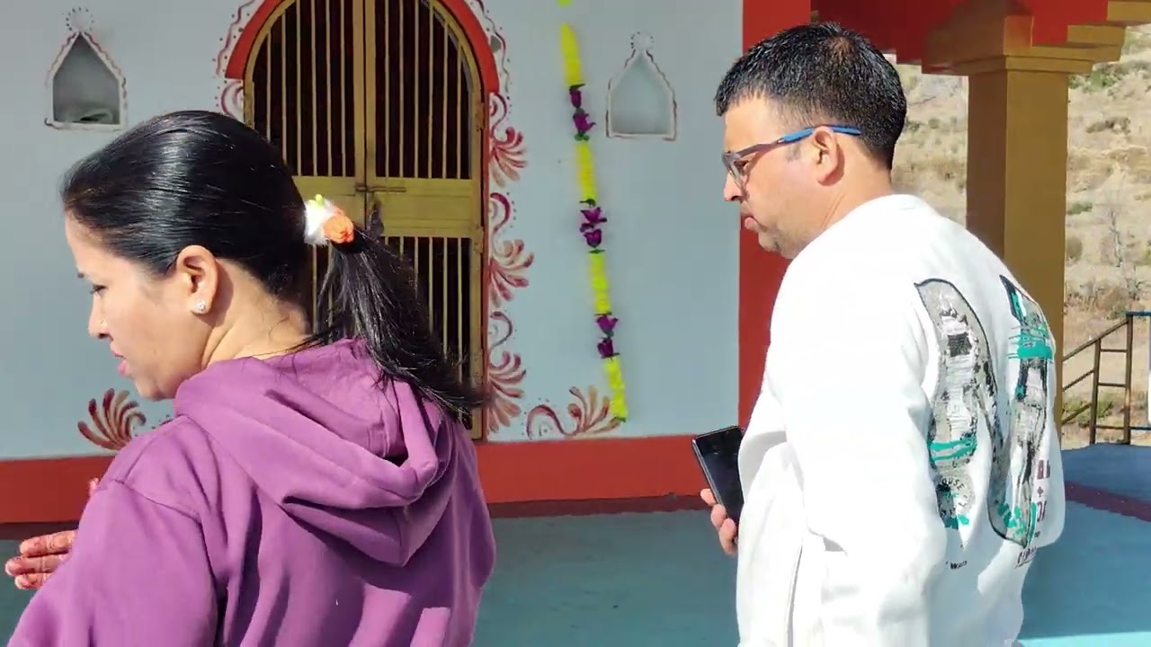 उत्तराखंड टिहरी गढ़वाल के प्रताप नगर ब्लॉक ग्राम सभा कांडा गांव मे बहुत ही सुंदर भव्य मंदिर