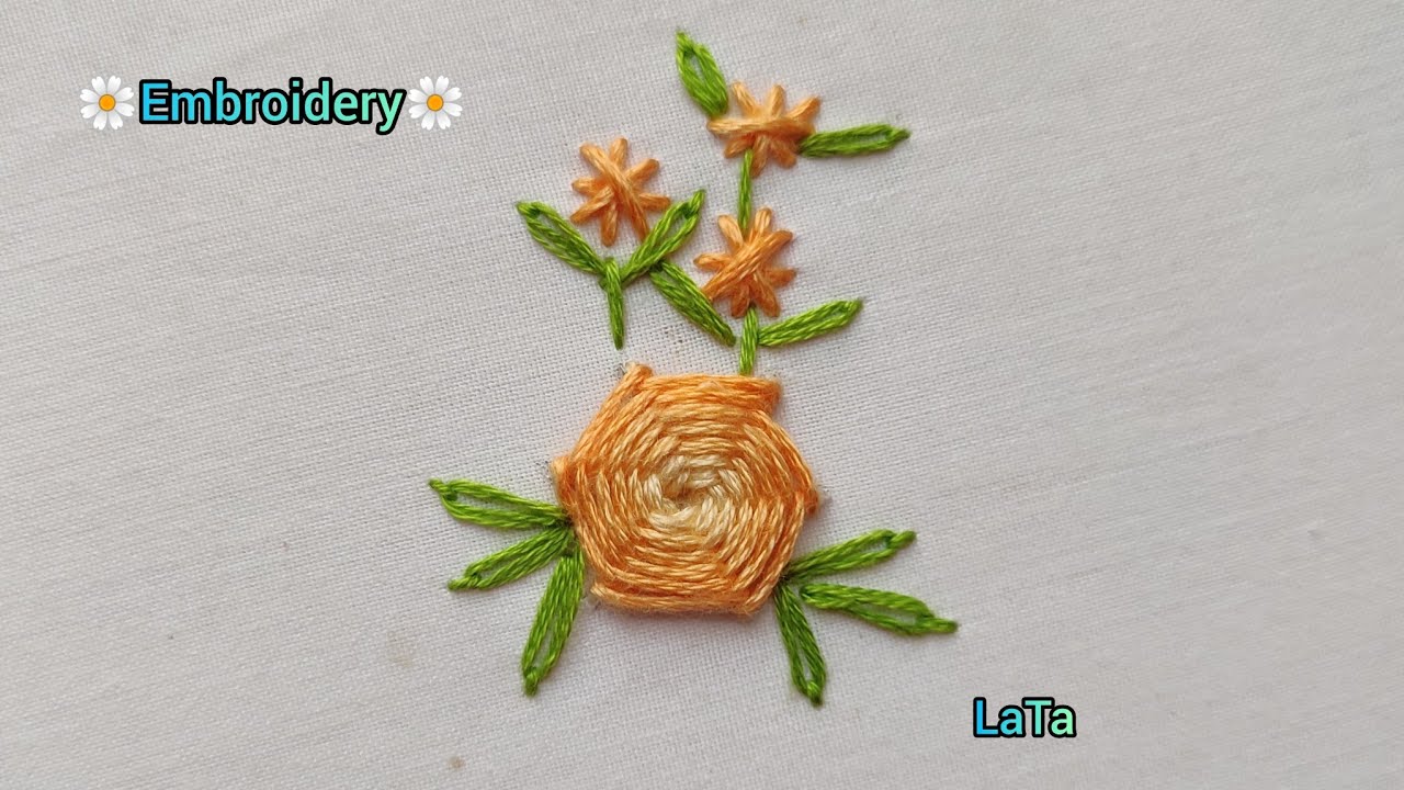 Pretty Flower Design For Beginners | Flower Embroidery | 🌼 Stitch Flower Design