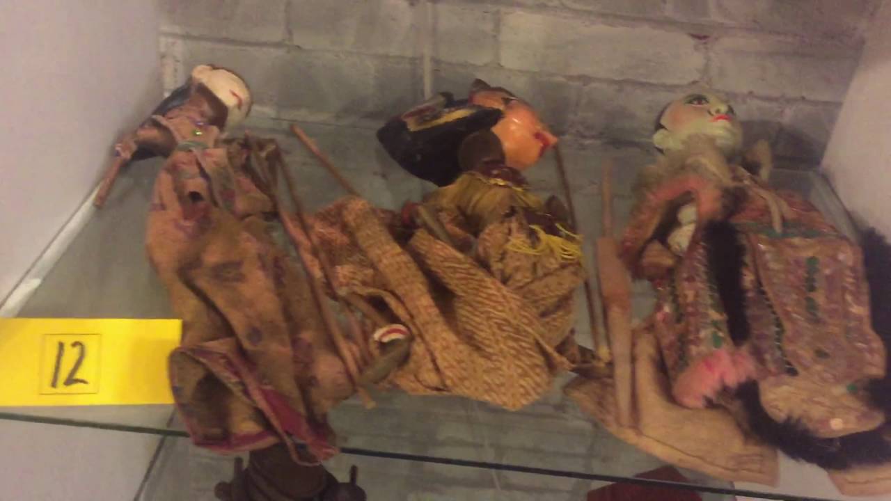 A Caplan's Auction fit for a King (or President)... YouTube