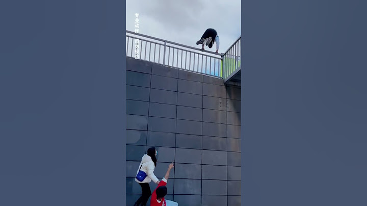 😁Who Wants To Learn To Challenge A Five-Meter-High Wall? #funny #parkour