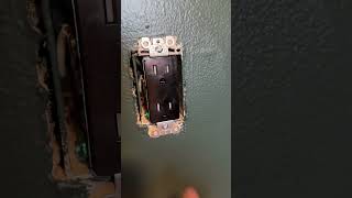 Leviton Decora Plus Receptacle: 15 Amp Outlet Review