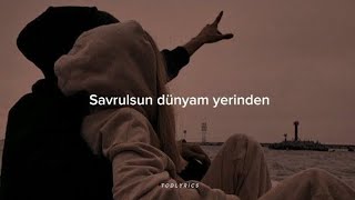 savrulsun dünyam yerinden.. / İrem Derici - Yaz gülü | f3zly • lyrics edit Resimi