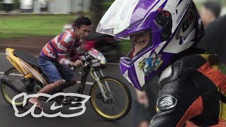 Remaja Indonesia Berlomba-lomba Drag Race Ilegal