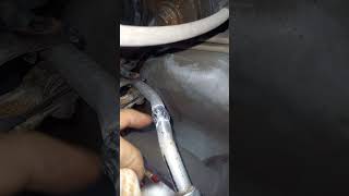 Аргонная сварка алюминиевой трубки кондиционера на машине по месту от автомобиля FORD EXPLORER