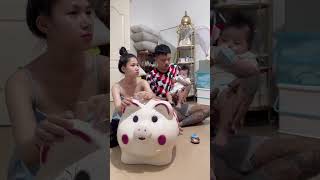 មិនគួរអោយជឿសោះ ប្តីប្រពន្ធធារី នៅក្មេងសោះ សន្សំលុយទុកអោយអូនរាជ បាននច្រើនម្លឹងៗ #ytshorts #viral