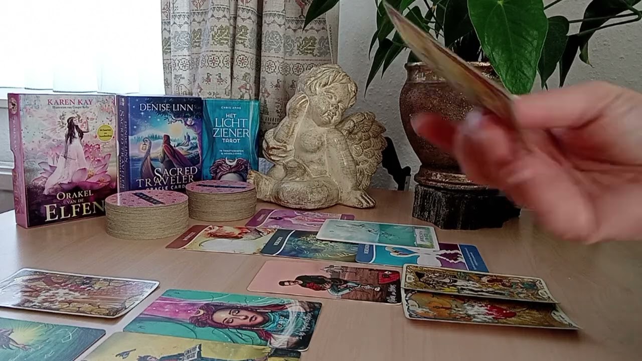 Leeuw ♌️ Liefde & Relaties ❤️ 2024 💫 Nieuwe liefde, elkaar beter leren kennen, veel communicatie! 💥💞