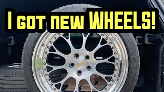 Unboxing the new wheels for my R32