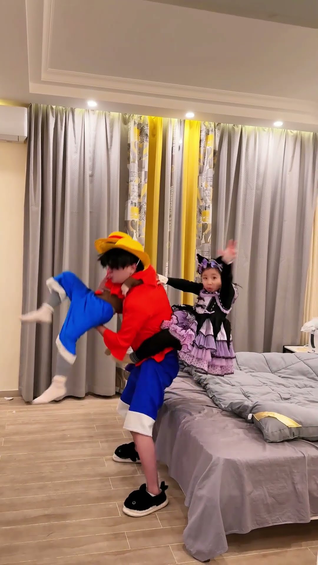 这是把路飞当马骑了#海贼王#路飞