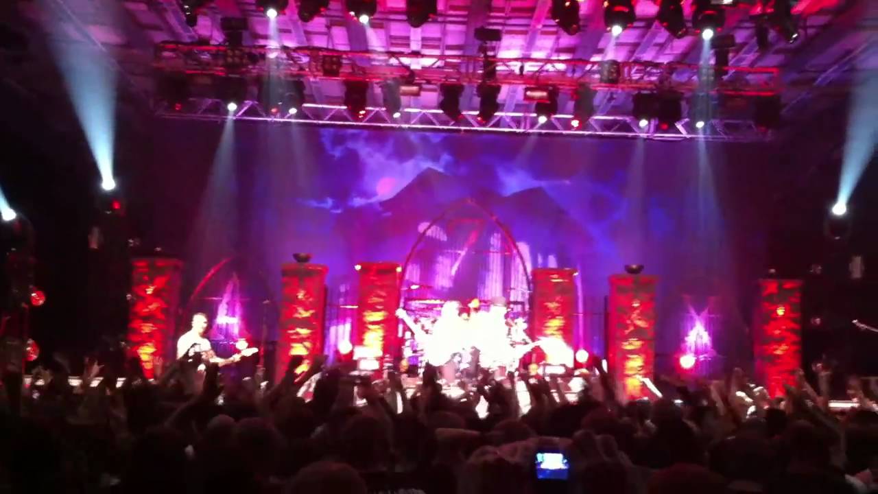 [HD] Avenged Sevenfold - Bat Country | Live Baltiska Hallen Malmö 19/11 -2010