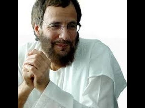 اذان بصوت المغني الشهير ستيفن ديميتري جيورجيو بعد اسلامه