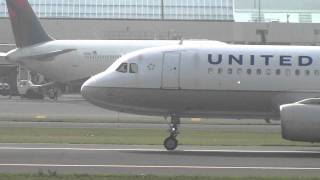 United Airlines N421UA A320 Takeoff Portland Airport (PDX)
